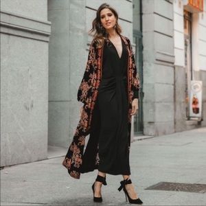 NWT Zara Floral Printed Velvet Kimono